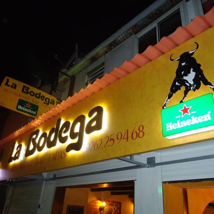 La Bodega bar tapas restaurant