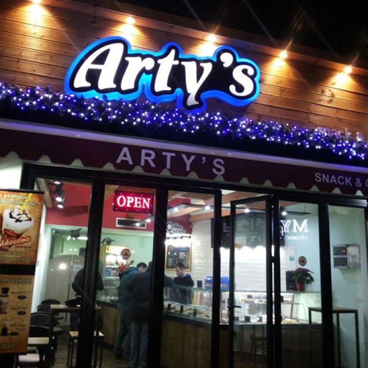 Arty's Snack & Coffee